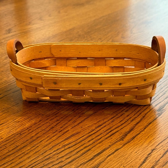 LONGABERGER 1997 LAVENDER BOOKING BASKET #10138 WITH PLASTIC INSERT - Picture 5 of 16